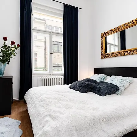 Apartment Black Gold Kingdom